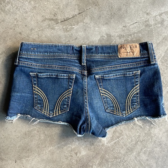 Hollister denim shorts - Picture 2 of 4